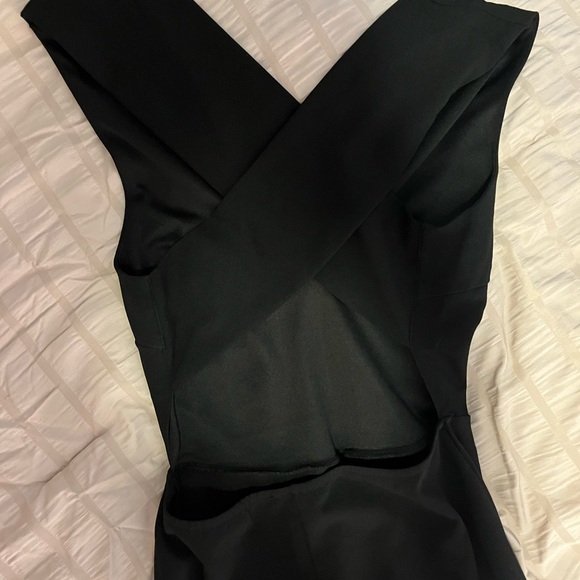 Lulu's Black V Neck Jumpsuit W/ Open Back Size M - Picture 5 of 6